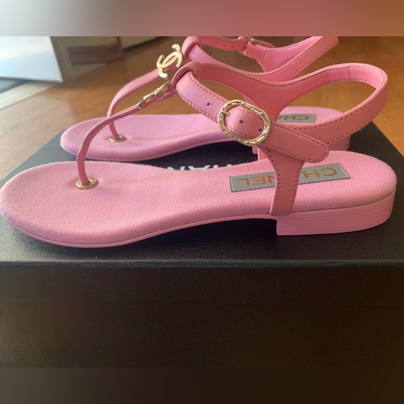 New Chanel Pink Strap Sandals with Logo Size 7 with box - Picture 6 of 8